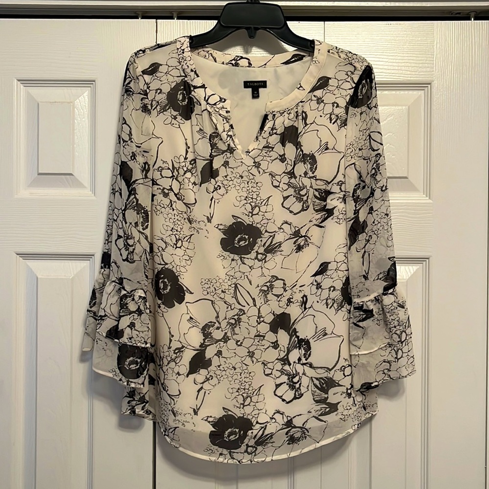 Talbots Lined Blouse with tapered sleeves. Cream and Black. Size M